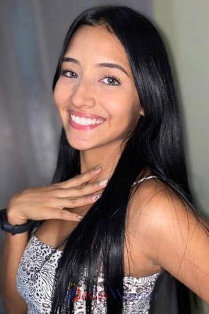 201584 - Daniela Age: 22 - Colombia