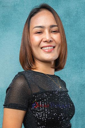217065 - Nipa (Nicha) Age: 40 - Thailand