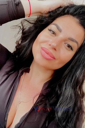 225079 - Irina Age: 38 - Ukraine