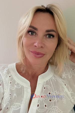 226075 - Julia Age: 53 - Ukraine