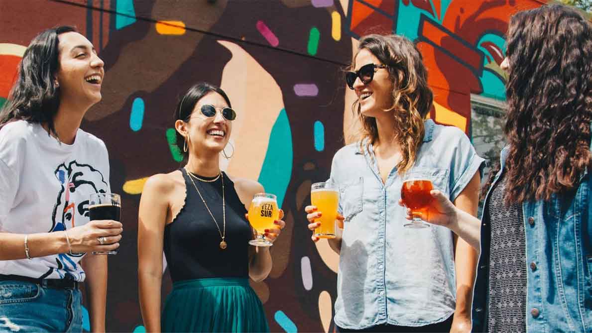 4 women hanging out